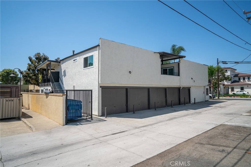 812 E Santa Ana Property Photo 9