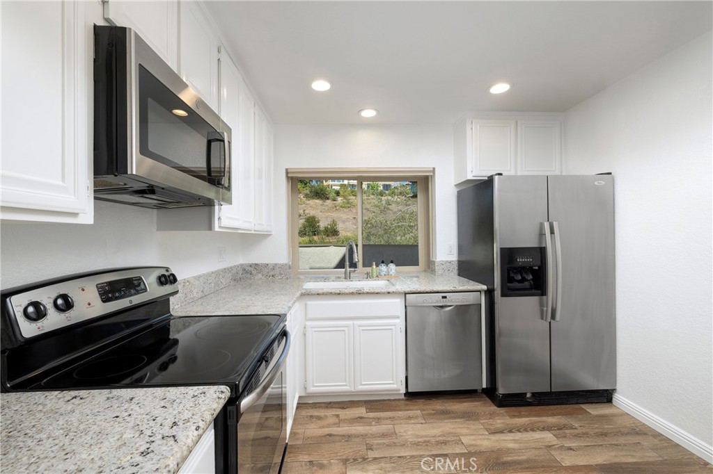 11 Sunshine Property Photo 14