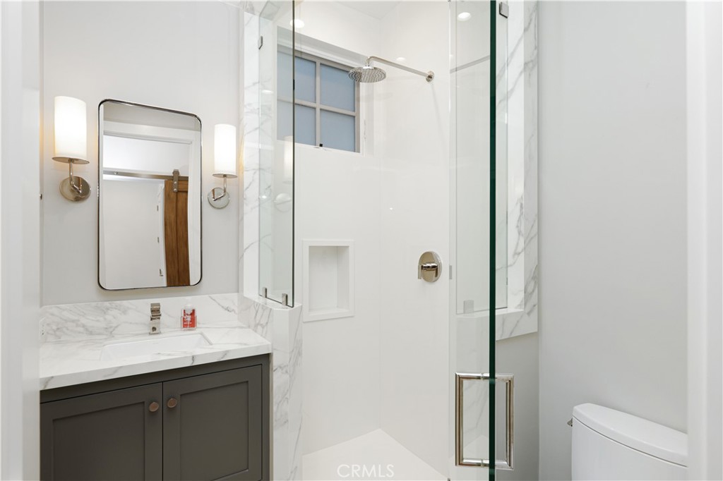 708 Heliotrope Avenue Property Photo 30