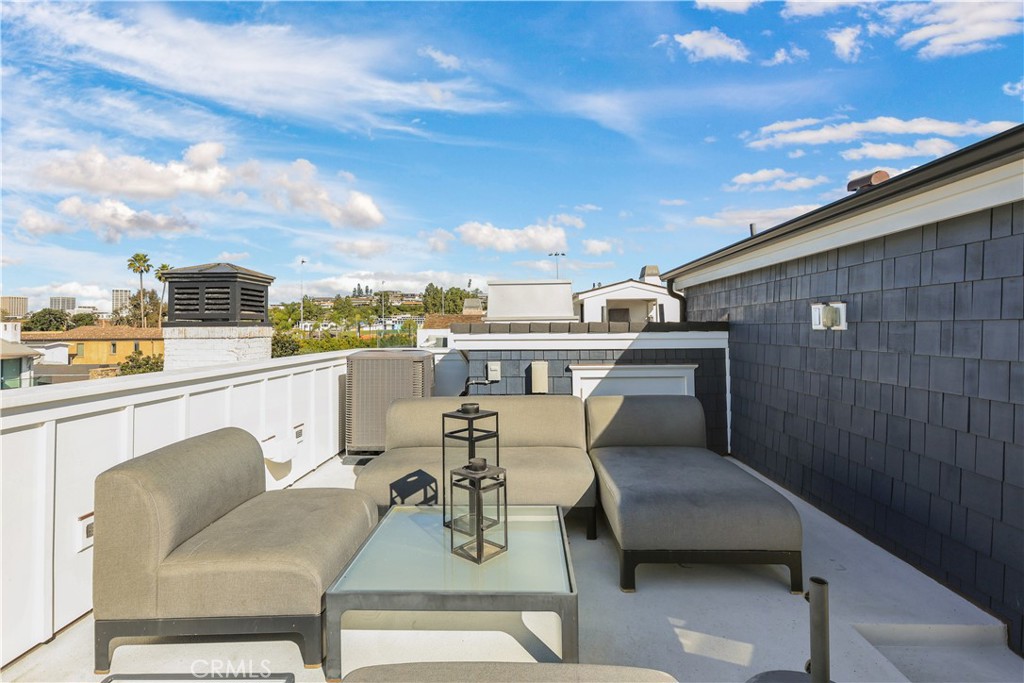 708 Heliotrope Avenue Property Photo 40
