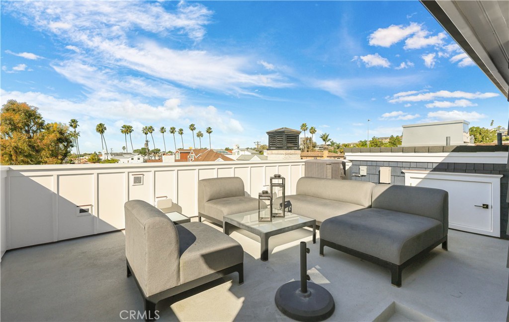 708 Heliotrope Avenue Property Photo 41