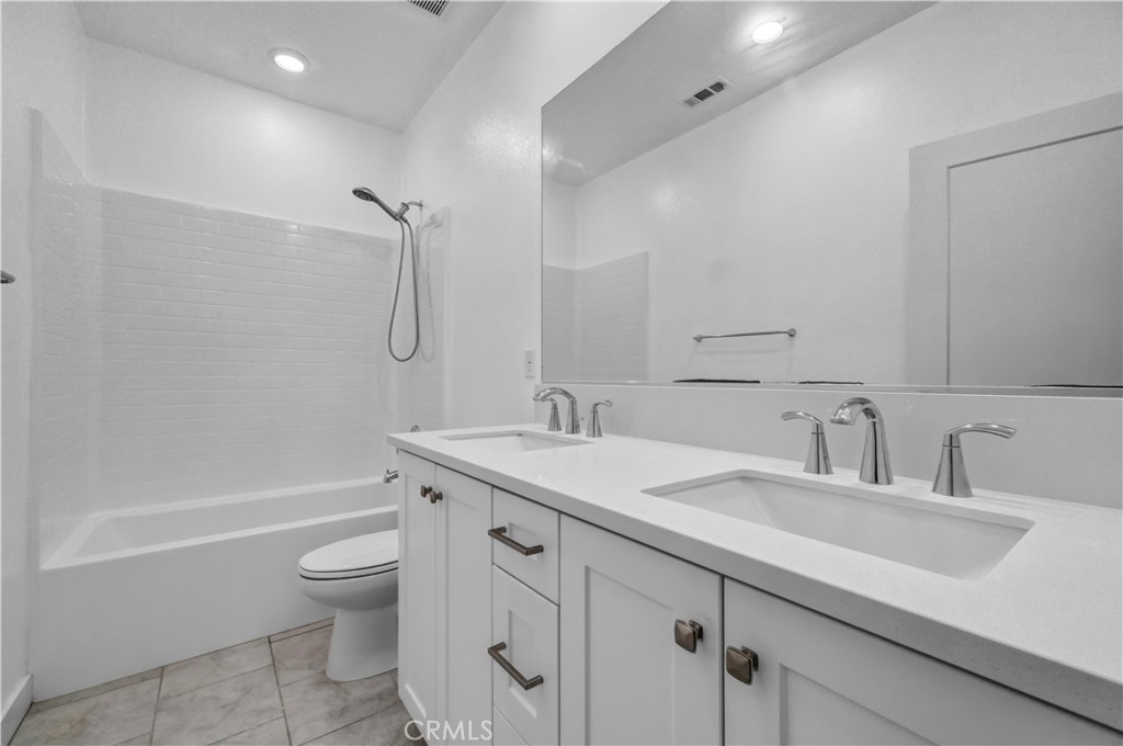 255 Siena Property Photo 14