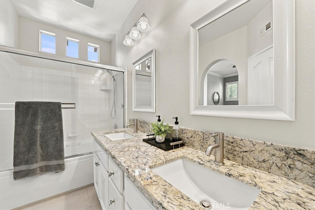 2322 Ternberry Court Property Photo 11