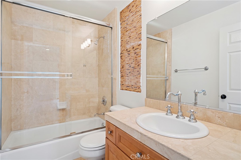314 1/2 Larkspur Avenue Property Photo 26