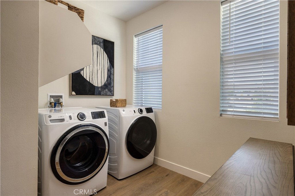 547 Bernard Street Property Photo 22