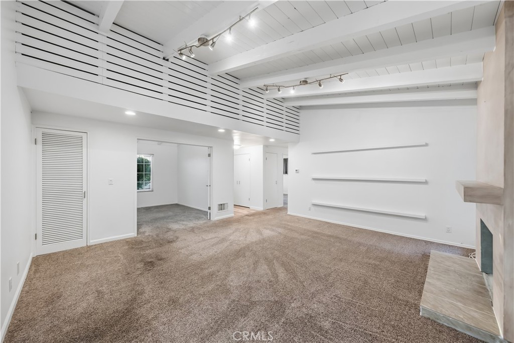 14310 Whiterock Drive Property Photo 6