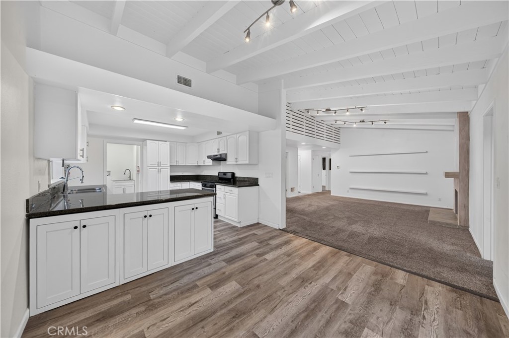 14310 Whiterock Drive Property Photo 10