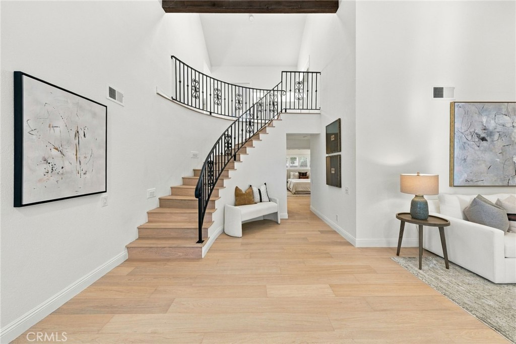 6 Redonda Property Photo 4