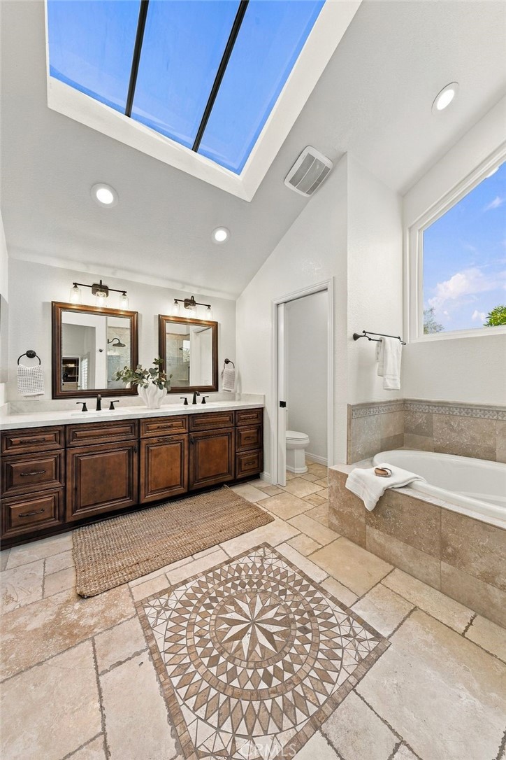 6 Redonda Property Photo 28
