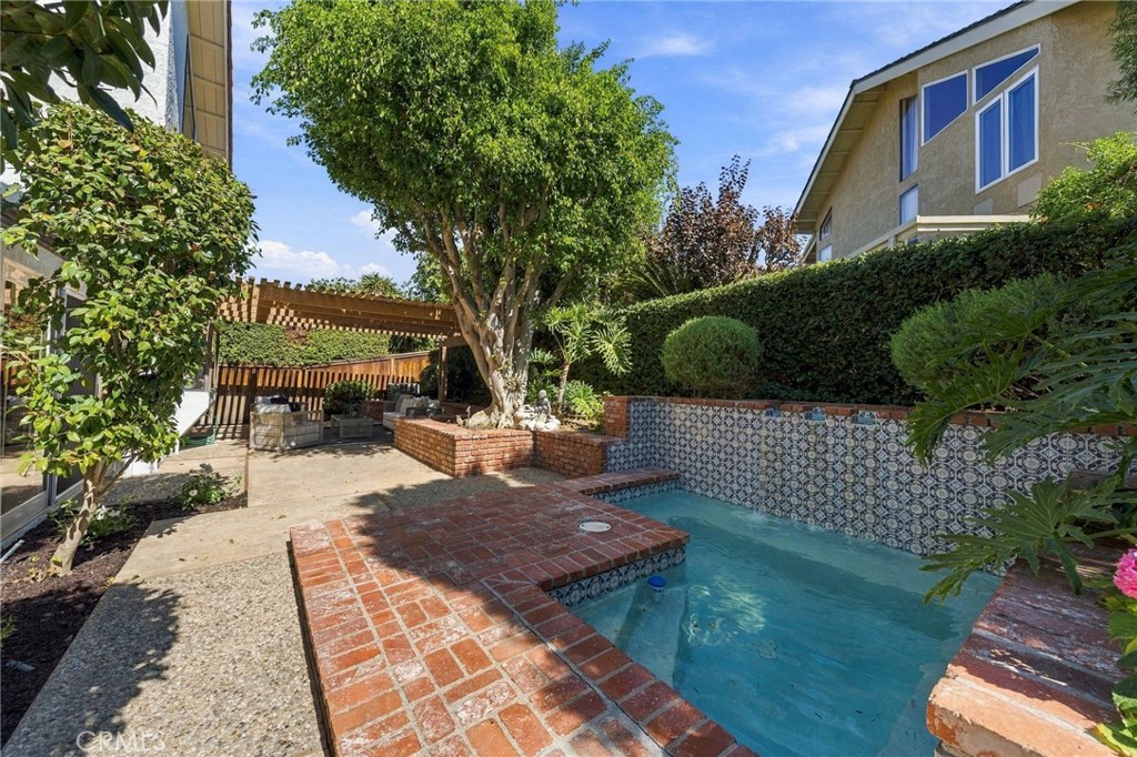 6 Redonda Property Photo 45