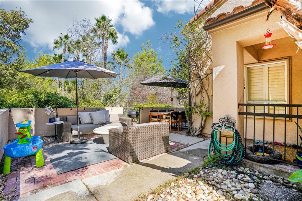 123 Corsica Property Photo 14