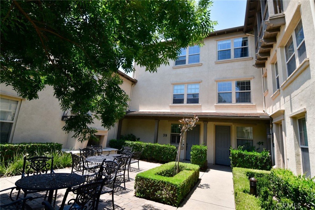 41 Regal Property Photo 1