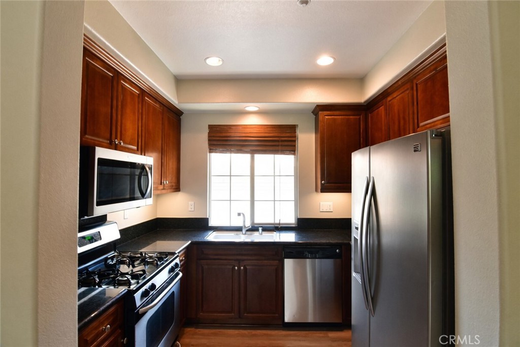41 Regal Property Photo 4