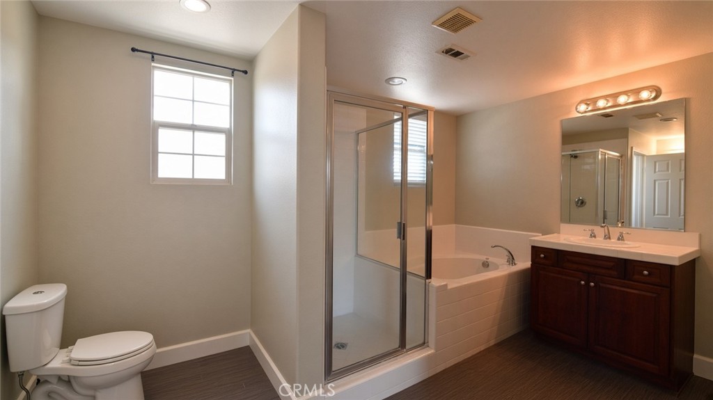 41 Regal Property Photo 8