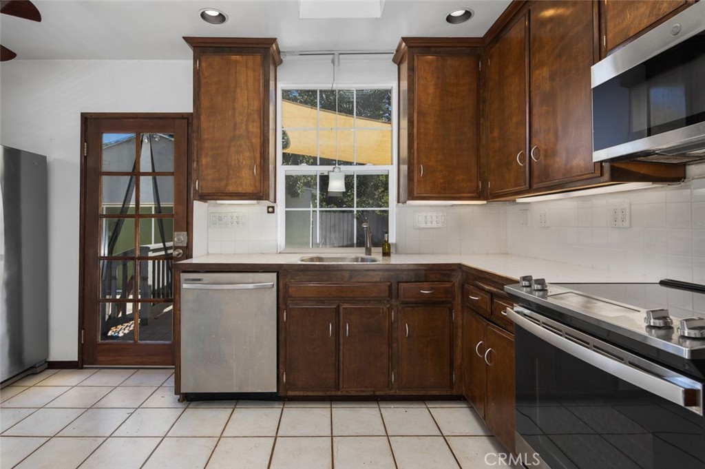 3722 Marwick Property Photo 10