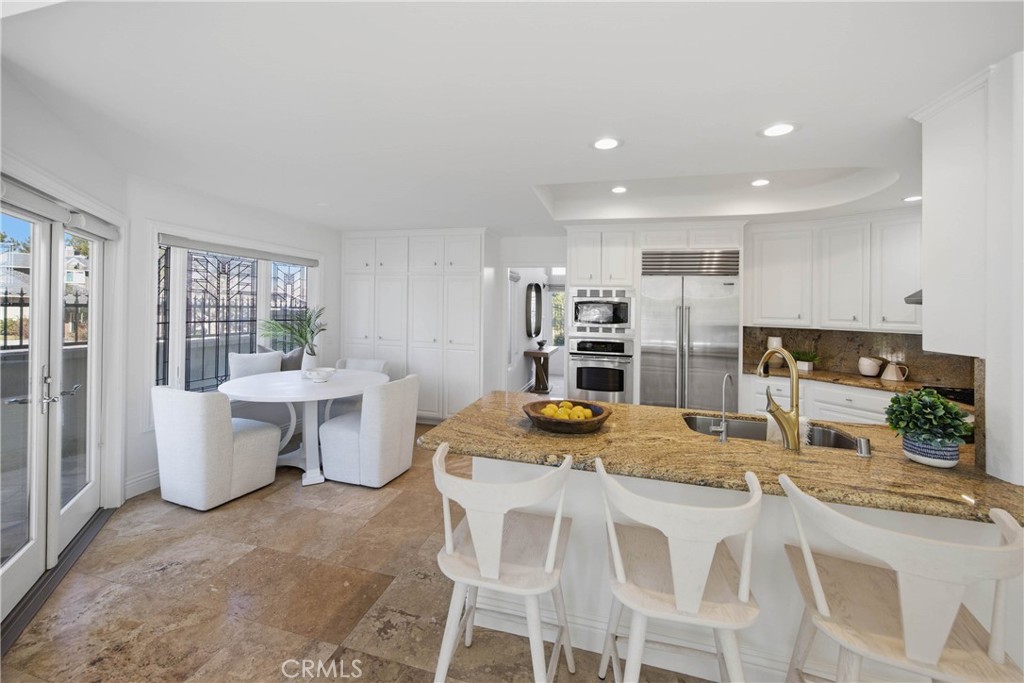 2 Vienna Property Photo 6