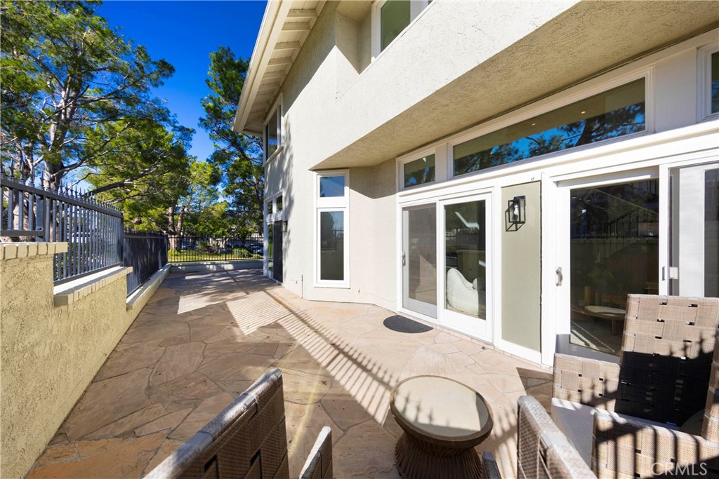 2 Vienna Property Photo 32