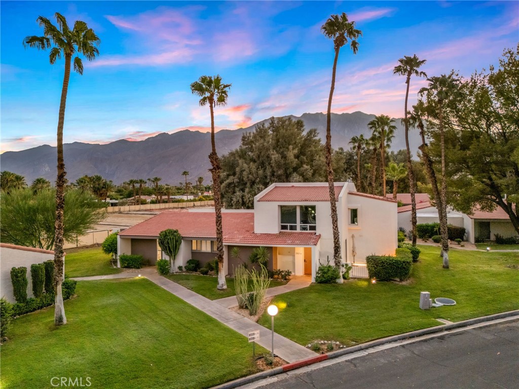 2521 N Whitewater Club Dr, Residence D Property Photo 2