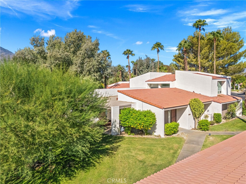 2521 N Whitewater Club Dr, Residence D Property Photo 3