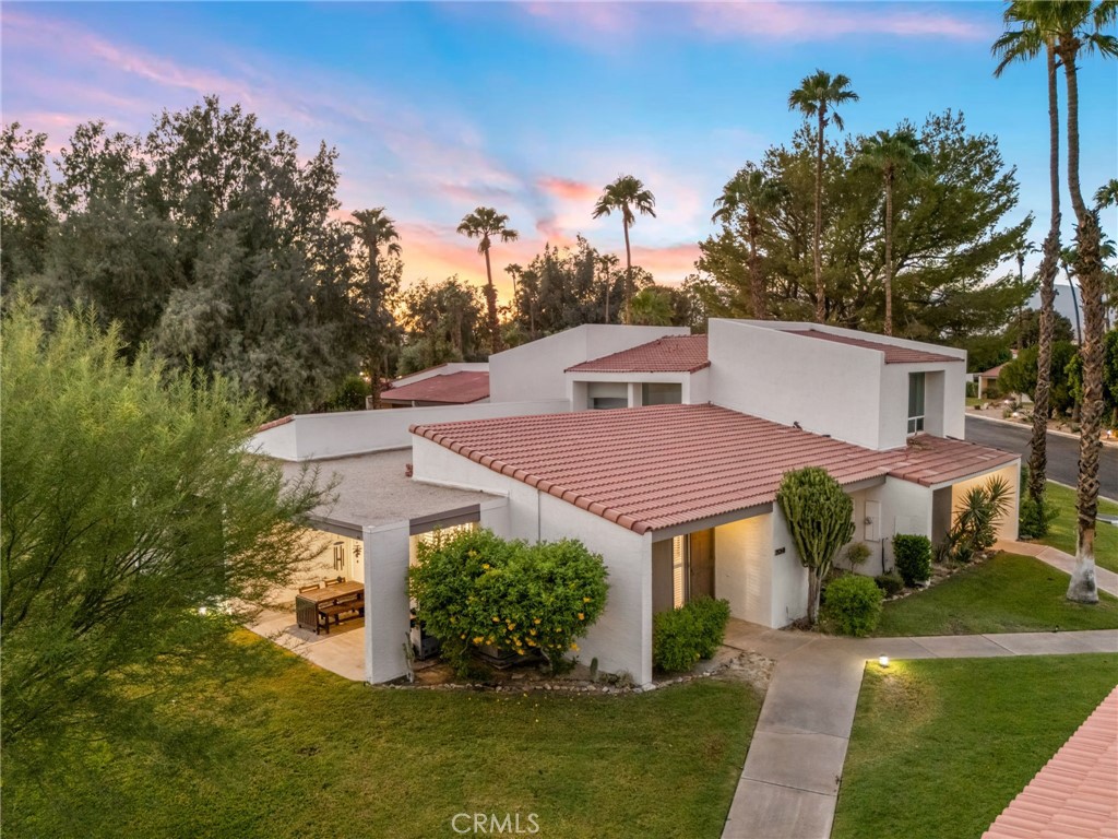 2521 N Whitewater Club Dr, Residence D Property Photo 4