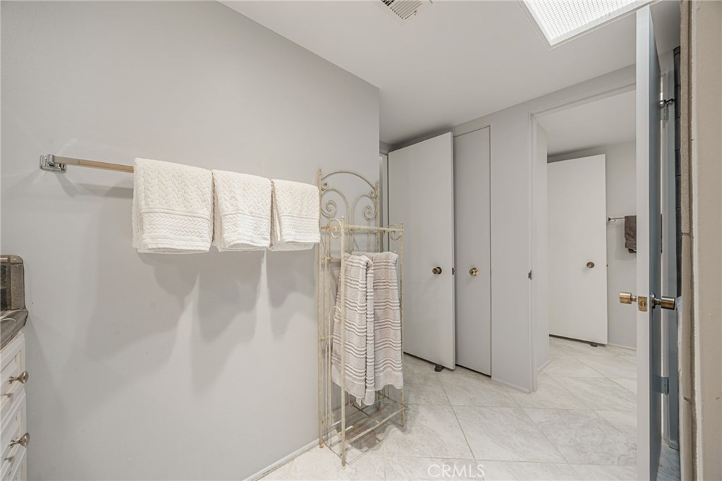 2521 N Whitewater Club Dr, Residence D Property Photo 19