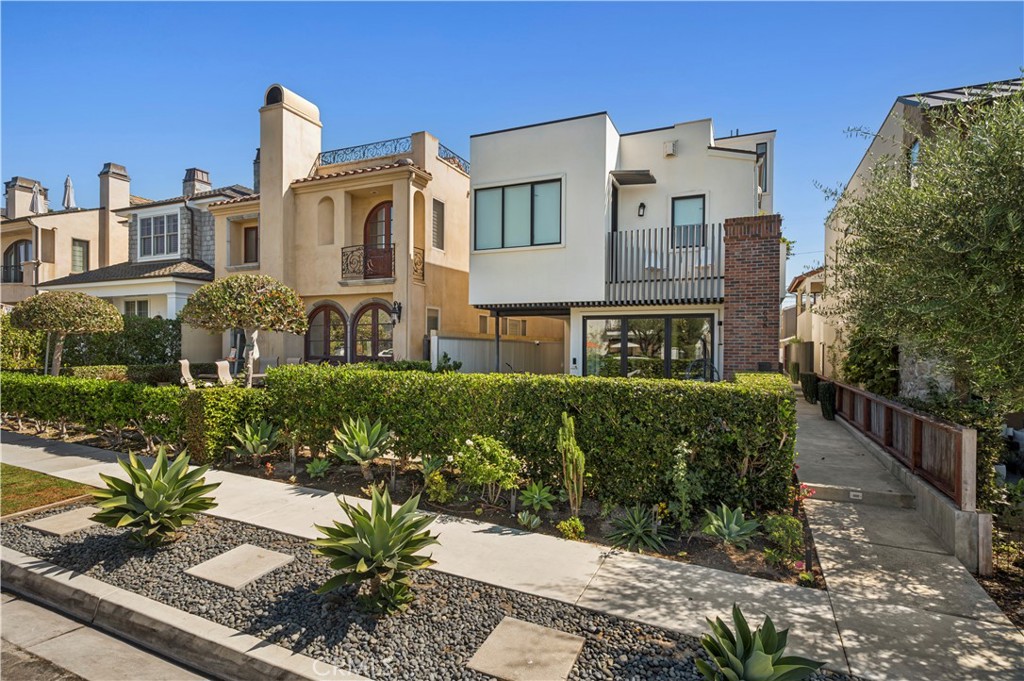 608 1/2 Orchid Property Photo 1