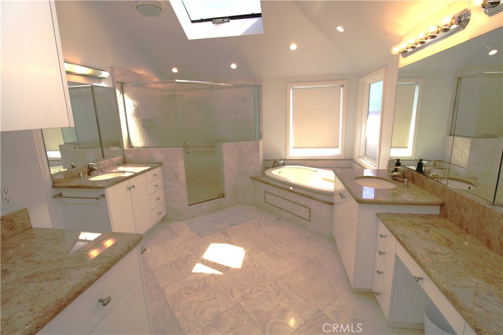 2003 Yacht Vigilant Property Photo 10