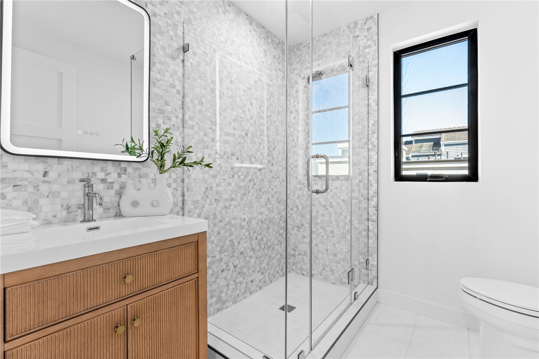 117 E Bay Property Photo 22