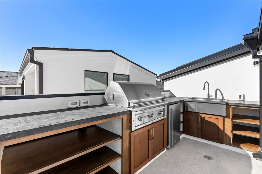 117 E Bay Property Photo 34
