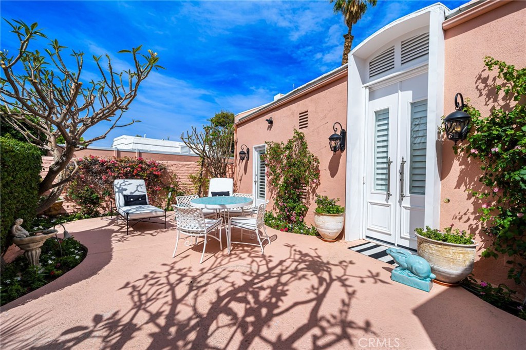 47159 El Menara Property Photo 1