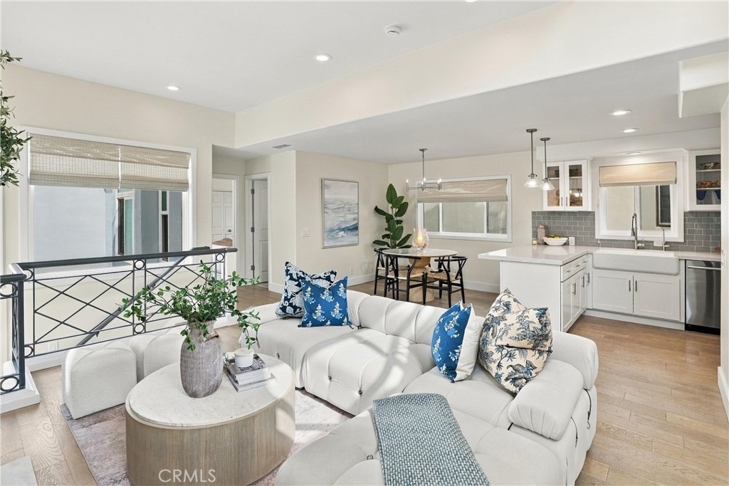 502 Fernleaf Avenue 2 Property Photo 1