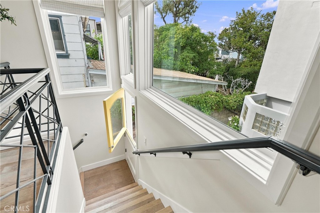 502 Fernleaf Avenue 2 Property Photo 3