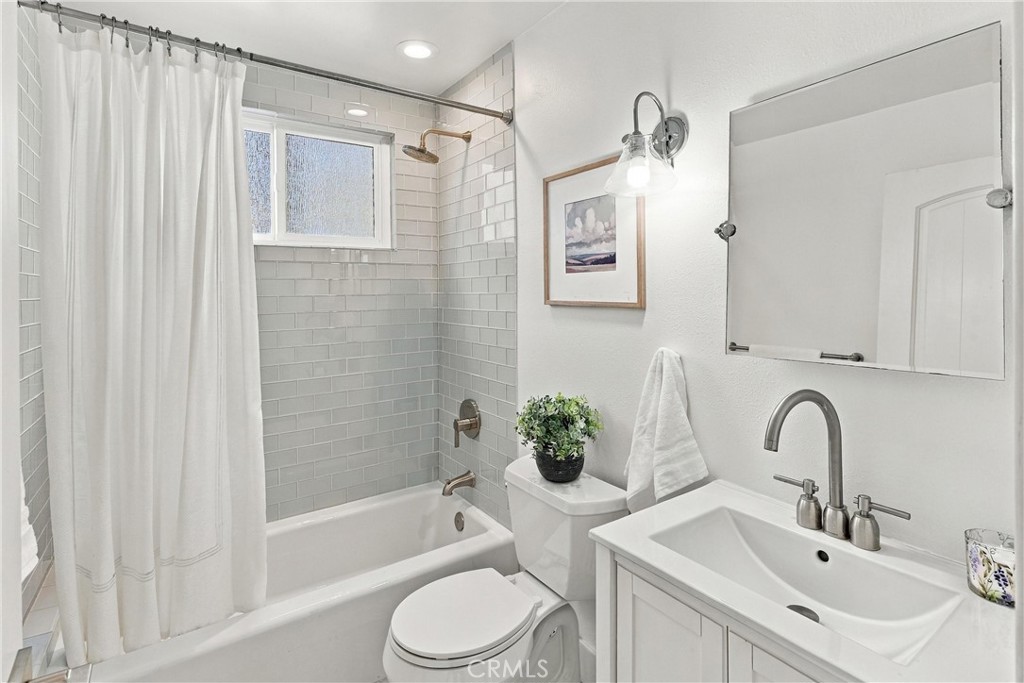 502 Fernleaf Avenue 2 Property Photo 13