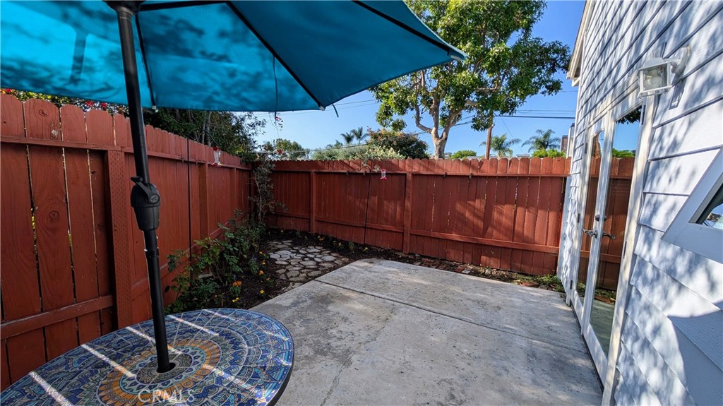 2302 Elden Property Photo 3