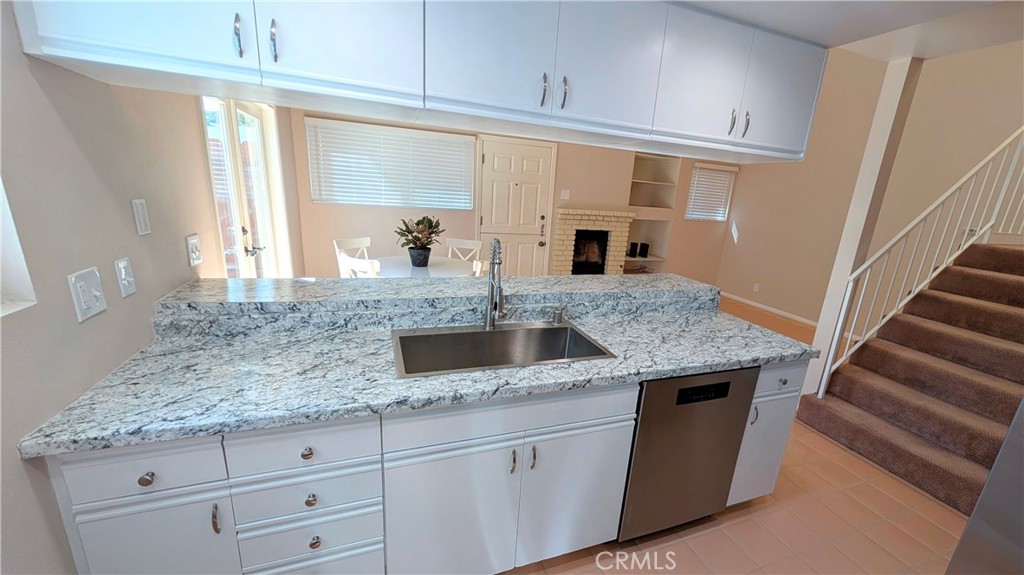2302 Elden Property Photo 9