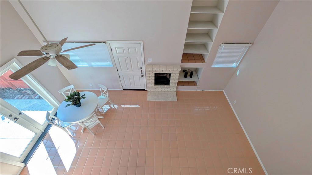 2302 Elden Property Photo 12