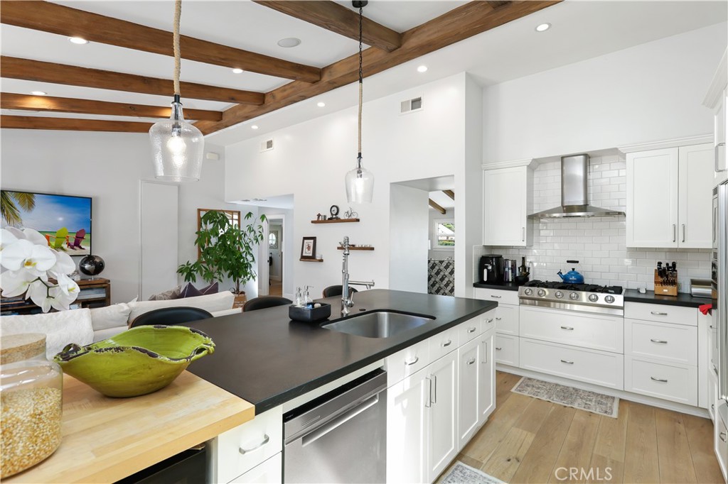 527 Seaward Road Property Photo 37