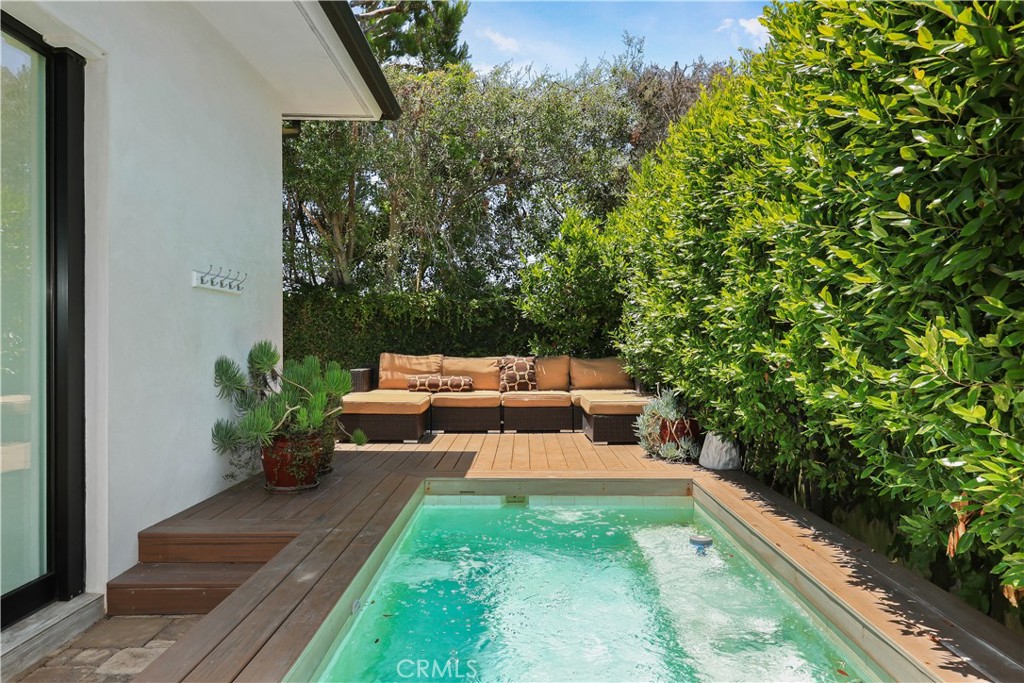 527 Seaward Road Property Photo 49