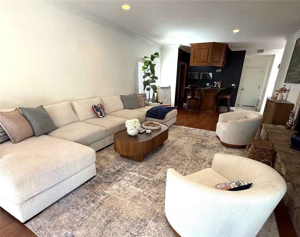 28632 Silverton Property Photo 6