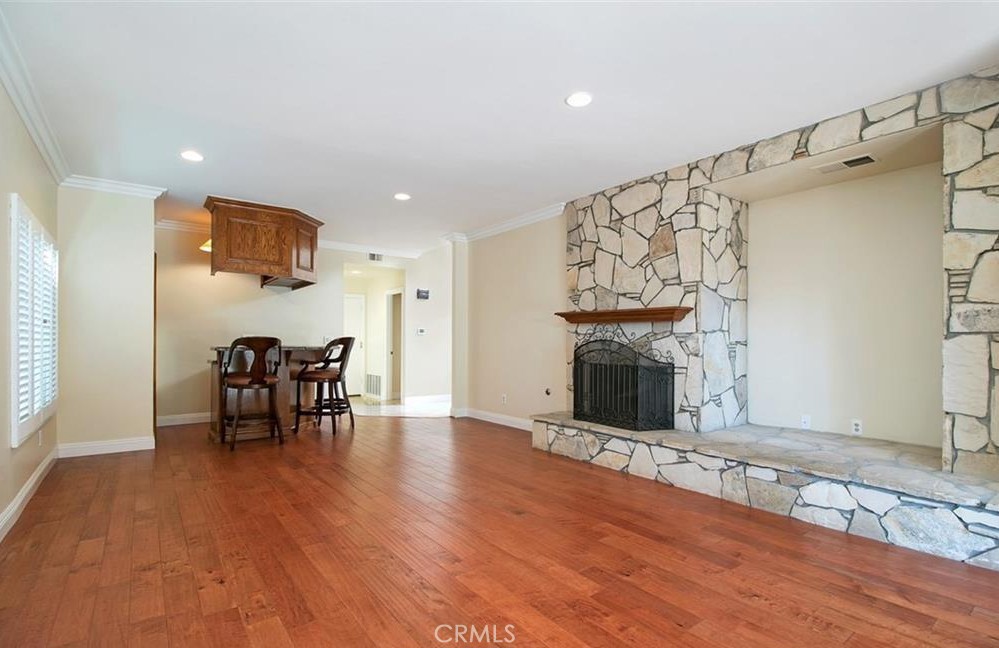 28632 Silverton Property Photo 9