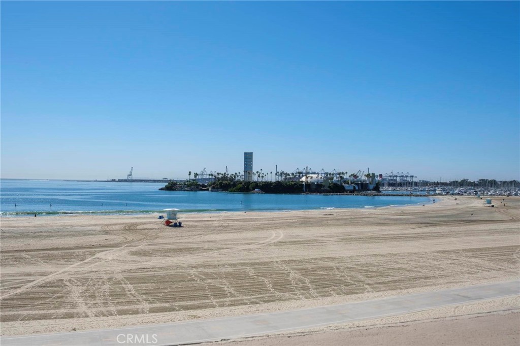 1200 E Ocean 42 Property Photo 3