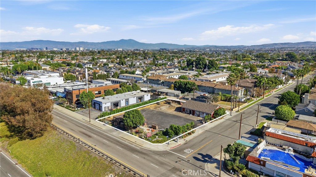 2302 Newport Boulevard Property Photo 1