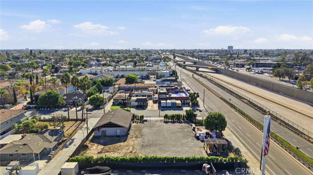 2302 Newport Boulevard Property Photo 4