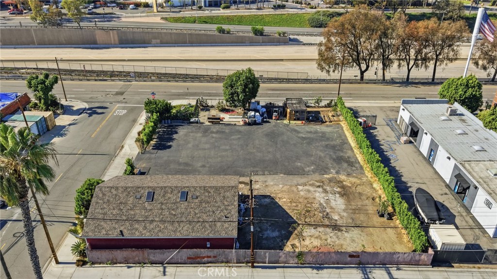2302 Newport Boulevard Property Photo 5