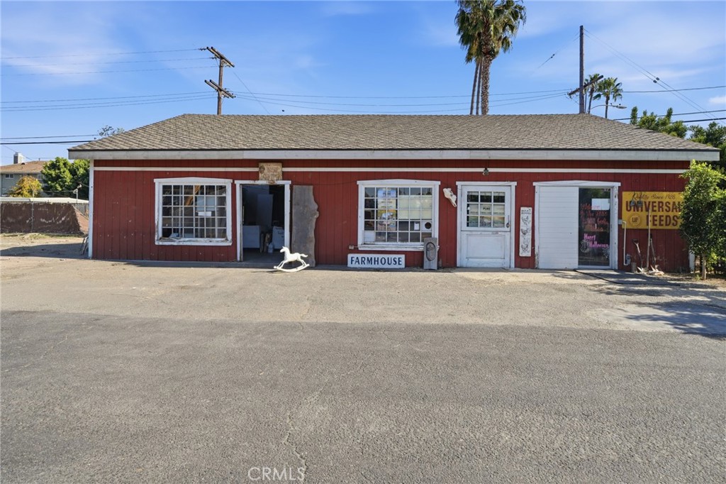 2302 Newport Boulevard Property Photo 12