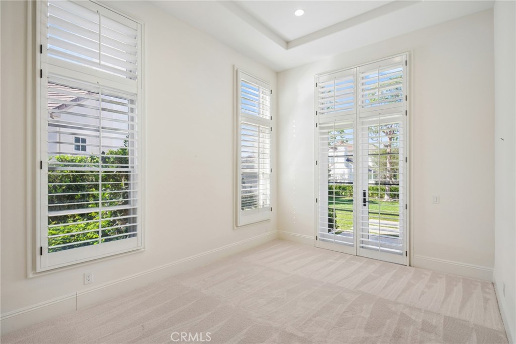 17 Colonial Drive Property Photo 9