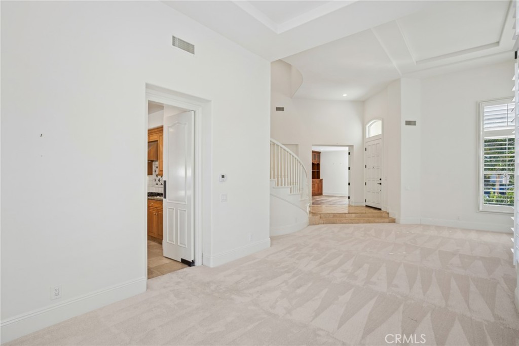 17 Colonial Drive Property Photo 10
