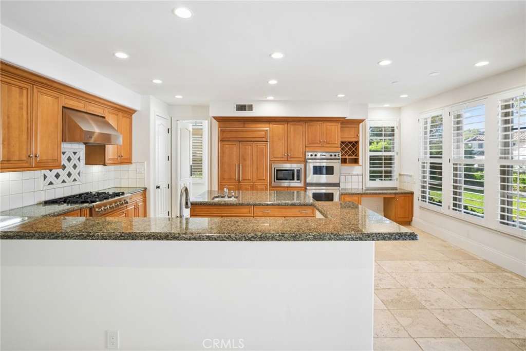 17 Colonial Drive Property Photo 13