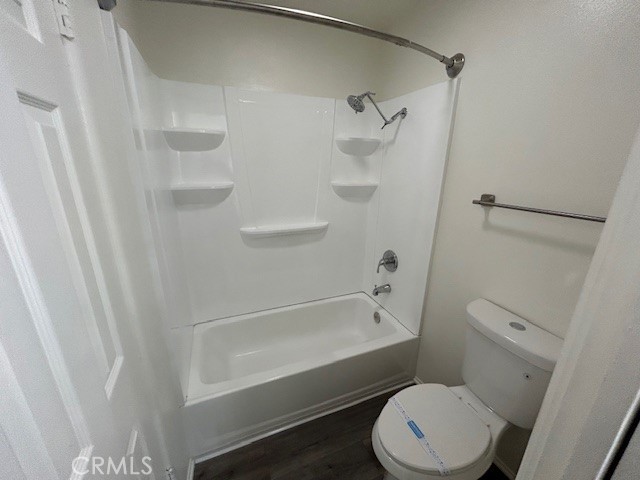 51099 Eisenhower 8 Property Photo 15
