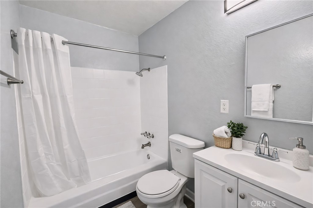 815 N Rose F Property Photo 9